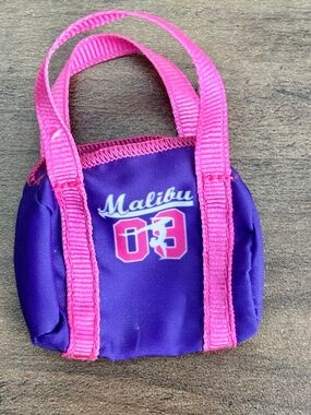Barbie Team Stacie Gymnastics Doll 2018 Mattel Malibu Purple GYM BAG Replacement